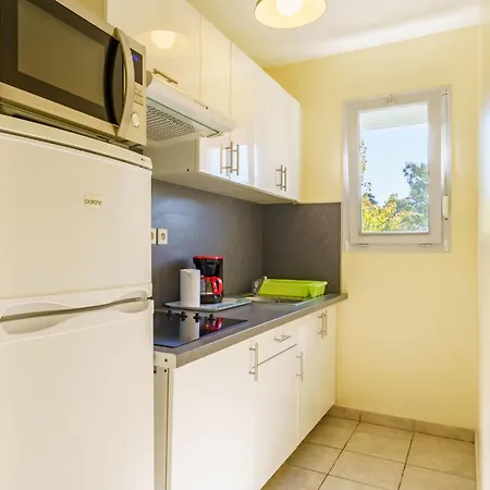 Holiday home Les 7 Nains-4 By Interhome