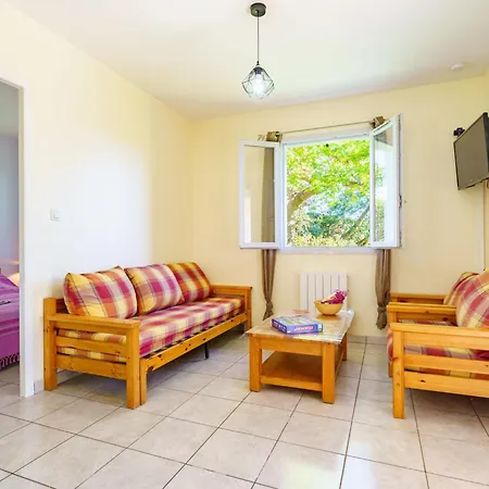 Holiday home Les 7 Nains-4 By Interhome
